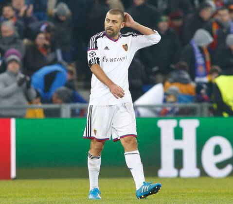 18.02.2015 St Jakob Park Basel , SCHWEIZ, Saison 2014 2015 Herren Fussball UEFA Champions League 1 8 Final FC Basel - FC Porto 1:1 Walter Samuel (FC Basel) 
