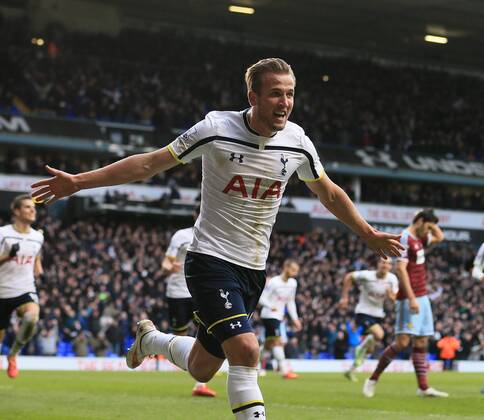 Tottenham s Harry Kane celebrates scoring his sides second goal Barclays Premier League - Tottenham Hotspur vs West Ham - White Hart Lane - England - 22nd February 2015 - Picture David Klein Sportimage EDITORIAL USE ONLY. No use with unauthorised audio, video, data, fixture lists, club league logos or live services. Online in-match use limited to 120 images, no video emulation. No use in betting, games or single club league player publications.