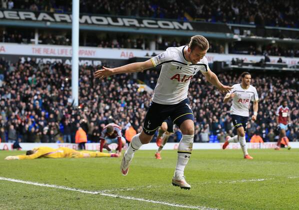 Tottenham s Harry Kane celebrates scoring his sides second goal Barclays Premier League - Tottenham Hotspur vs West Ham - White Hart Lane - England - 22nd February 2015 - Picture David Klein Sportimage EDITORIAL USE ONLY. No use with unauthorised audio, video, data, fixture lists, club league logos or live services. Online in-match use limited to 120 images, no video emulation. No use in betting, games or single club league player publications.