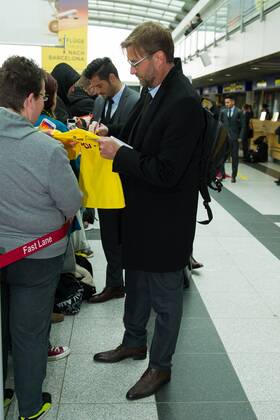 Montag 23.02.2015, Saison 2014 2015, BV Borussia Dortmund am Flughafen Dortmund auf dem weg zum Champions League Spiel, Trainer Juergen KLOPP (BVB) DeFodi01001062164