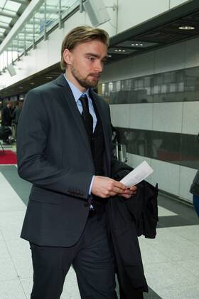 Montag 23.02.2015, Saison 2014 2015, BV Borussia Dortmund am Flughafen Dortmund auf dem weg zum Champions League Spiel, Marcel SCHMELZER (BVB) DeFodi01001062188