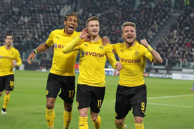 l-r: Torjubel von Pierre-Emerick Aubameyang 17 (Borussia Dortmund), Marco Reus 11 (Borussia Dortmund) und Ciro Immobilie 9 (Borussia Dortmund) , Juventus Turin vs. Borussia Dortmund, Fussball, Champions League, 24.02.2015 , EP_CKT