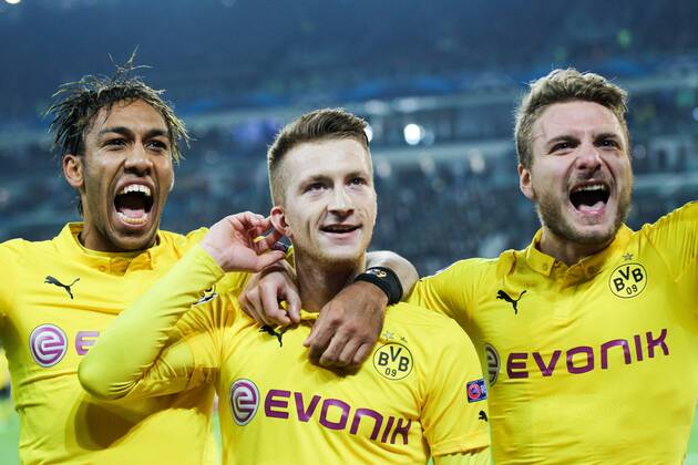 l-r: Torjubel von Pierre-Emerick Aubameyang 17 (Borussia Dortmund), Marco Reus 11 (Borussia Dortmund) und Ciro Immobilie 9 (Borussia Dortmund) , Juventus Turin vs. Borussia Dortmund, Fussball, Champions League, 24.02.2015 , EP_CKT