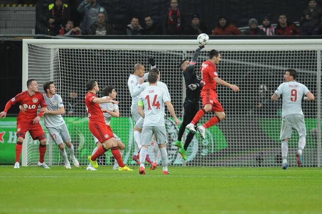 25.02.2015, xjfx, Fussball UEFA Champions League, Bayer 04 Leverkusen - Atletico Madrid, v.l.Miguel Angel Moya (Atletico Madrid),Emir Spahic (Bayer Leverkusen)