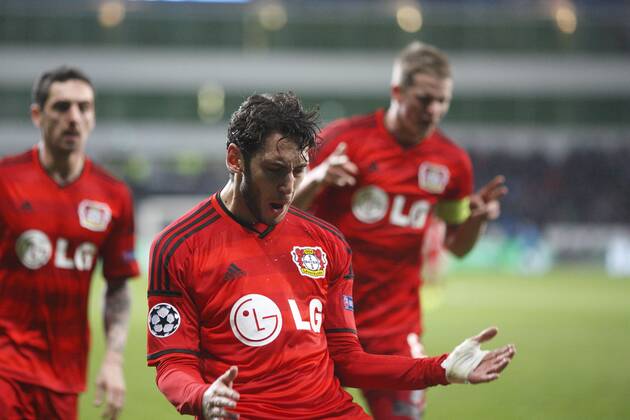 Championsleague 2015 KO-Runde Bayer 04 Leverkusen vs Athle4tiko Madrid HIER Hakan CCalhanoglu hat soeben das entscheidende Tor für Bayer 04 erzielt