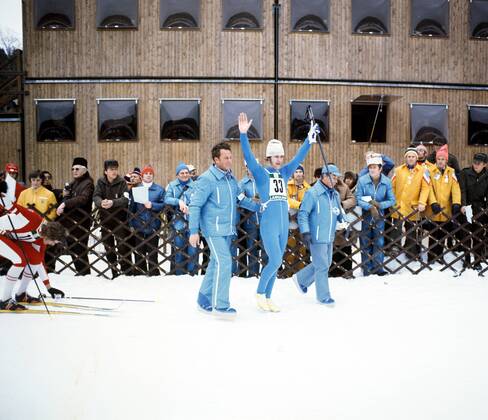 Olympische Winterspiele in Innsbruck, Nordische Kombination: Ulrich Wehling (DDR) jubelt