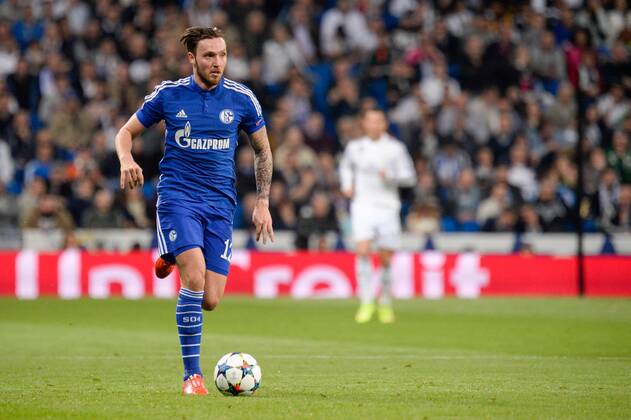 Marco Höger (FC Schalke 04), Freisteller, Einzelbild, Aktion, Action, Fussball, UEFA Champions League, Real Madrid - FC Schalke 04, , xjgx