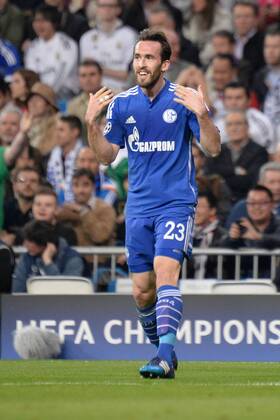 Christian Fuchs (FC Schalke 04), Jubel, Torjubel, Torerfolg, celebrate the goal, goal, celebration, Jubel ueber das Tor, optimistisch, Action, Aktion, Fussball, UEFA Champions League, Real Madrid - FC Schalke 04, , xjgx