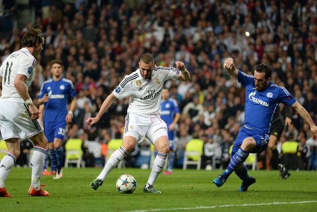 ESPANA, MADRID 10: Benzema marca gol en el partido de Champions League, 2014 2015 Real Madrid - FC Schalke 04 
