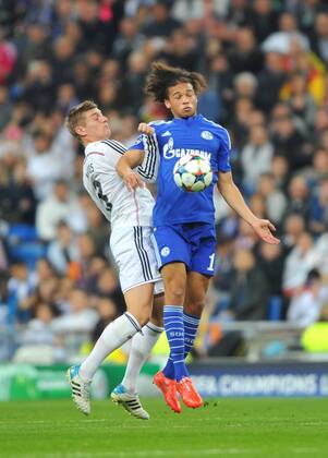 10.03.2015, Fussball Champions League, Real Madrid - FC Schalk 04, v.l. Toni Kroos (Real Madrid) - Leroy Sane (FC Schalke 04)