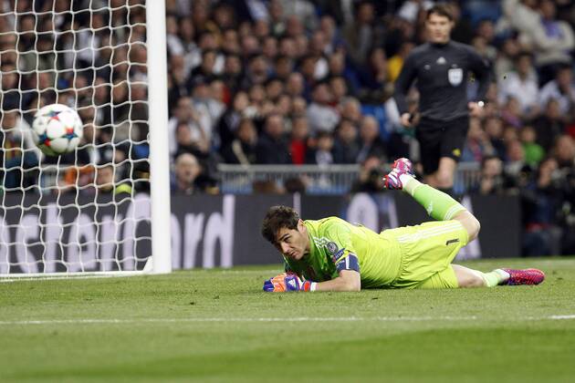 Aktuell Fußball, Champions League, Real Madrid - FC Schalke 04 Real Madrid s Iker Casillas during Champions League soccer match at Santiago Bernabeu stadium in Madrid, Spain. March, 10, 2015. Real Madrid - FC Schalke 04  20150310190