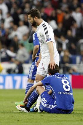 Aktuell Fußball, Champions League, Real Madrid - FC Schalke 04 Real Madrid s Nacho Fernandez and FC Schalke 04 Leon Goretzka during Champions League soccer match at Santiago Bernabeu stadium in Madrid, Spain. March, 10, 2015. Real Madrid - FC Schalke 04  20150310206