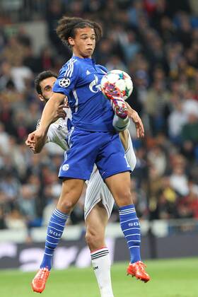 Aktuell Fußball, Champions League, Real Madrid - FC Schalke 04 Madrid, Spanien 10. Maerz 2015 Champions League 14 15 - Real Madrid vs. FC Schalke 04. v. li. im Zweikampf Arbeloa Madrid und Leroy Sane Schalke md