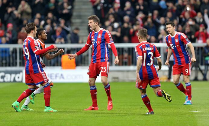 FC Bayern München Deutschland, München, 11.03.2015, Fussball, UEFA Champions League, Saison 2014 2015, Achtelfinale, Rückspiel, FC Bayern München - Schachtjar Donezk: mi. Thomas Müller (FC Bayern München); Jubel Elfmeter 1:0 Müller.
