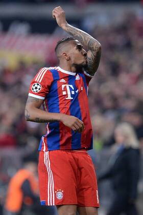 Fußball Champions League Achtelfinale Bayern München - Schachtar Donezk am 11.03.2015 in der Allianz Arena in München Torjubel zum 2:0 durch Jerome Boateng ( München )