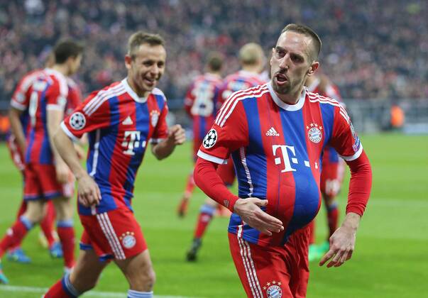 fcb7 Frank RIBERY, FCB 7 Torjubel, Jubel nach dem Tor zum 3-0 FC BAYERN MUENCHEN - FC SCHACHTAR DONEZK , Fussball UEFA Champions League, Achtelfinale Rueckspiel, Muenchen, 11.03.2015 CL Saison 2014 2015, FCB, Muenchen