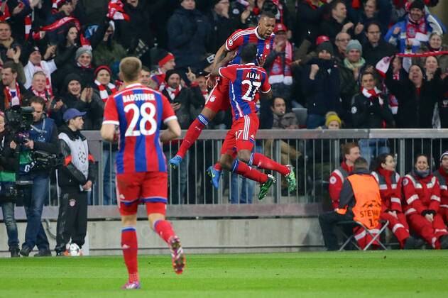 Mittwoch 11.03.2015, UEFA Champions League, Saison 2014 2015, Achtelfinale Rueckspiel in Muenchen, FC Bayern Muenchen - FC Shakhtar Donetsk Torjubel bei David Alaba ( 27, Bayern Muenchen) und Torschuetze zum 2:0 Jerome Boateng ( 17, Bayern Muenchen) v.r. DeFodi5Y4A0429