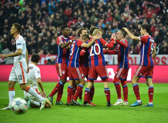 11.03.2015, xjhx, Fussball UEFA Champions League, FC Bayern Muenchen - Schachtar Donezk, v.l. Thomas Mueller (FC Bayern Muenchen) Torjubel, Goal celebration, celebrate the goal 4:0