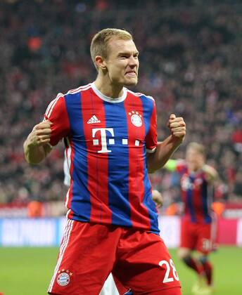 Fussball, Champions League , Saison 2014 2015, Herren, Achtelfinale, Rückspiel, 11.03.2015 FC Bayern München - Schachtar Donezk, v.l. Aktion, Freude, jubeln, Jubel nach Tor zum 5-0 , Holger Badstuber, FC Bayern München,
