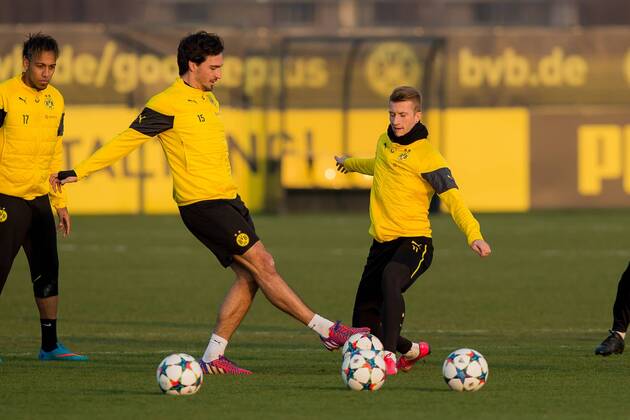Montag 16.03.2015, Saison 2014 2015, Training BV Borussia Dortmund, Mats HUMMELS (BVB) gegen Marco REUS (BVB) DeFodi01001063128