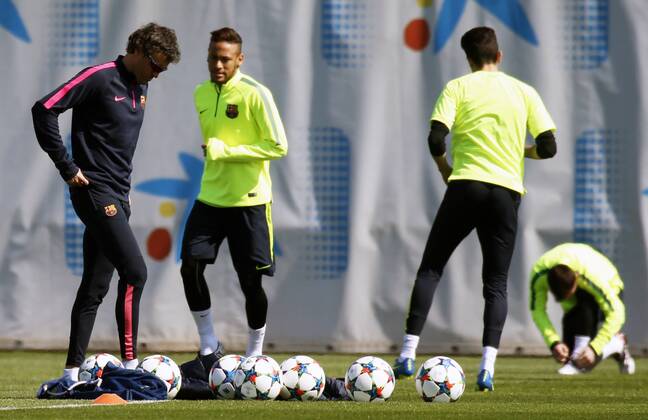 BARCELONA, Spanien: Luis Enrique Martinez, Neymar Jr. - Training FC Barcelona vor dem Champions League Spiel. 
