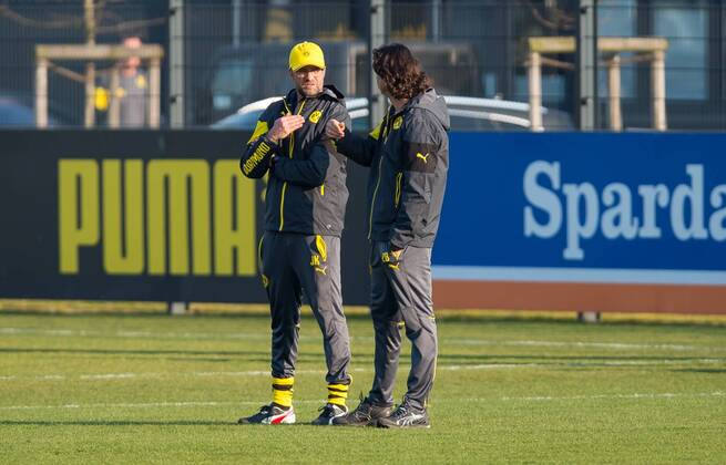 Dienstag 17.03.2015, CL, UEFA Champions League, Saison 2014 2015, Abschlusstraining in Dortmund, BV Borussia Dortmund, Juergen Klopp, Trainer BVB im Gespraech mit Zeljko Buvac, Co-Trainer BVB DeFodi01045019857