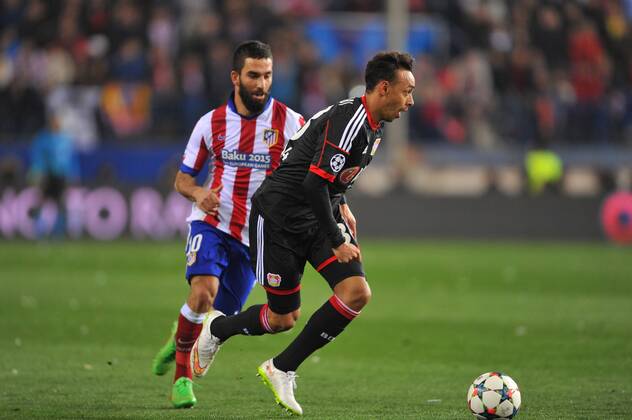 17.03.2015, xcox, Fussball UEFA Champions League, Atletico Madrid - Bayer 04 Leverkusen, v.l.Karim Bellarabi (Bayer 04 Leverkusen) - Arda Turan (Atl. Madrid) -