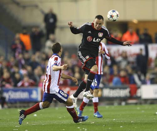 Foto: Josip Drmic ( Bayer 04 ) , gegen Koke Fussball - Championsleague am Di. 17.03.2015 Achtelfinale, Atletico Madrid - Bayer 04 Leverkusen
