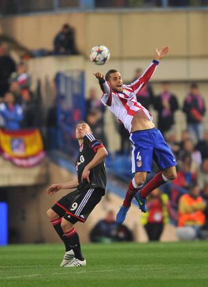 17.03.2015, xcox, Fussball UEFA Champions League, Atletico Madrid - Bayer 04 Leverkusen, v.l. Josip Drmic (Bayer 04 Leverkusen) - Mario Suarez (Atl. Madrid) -
