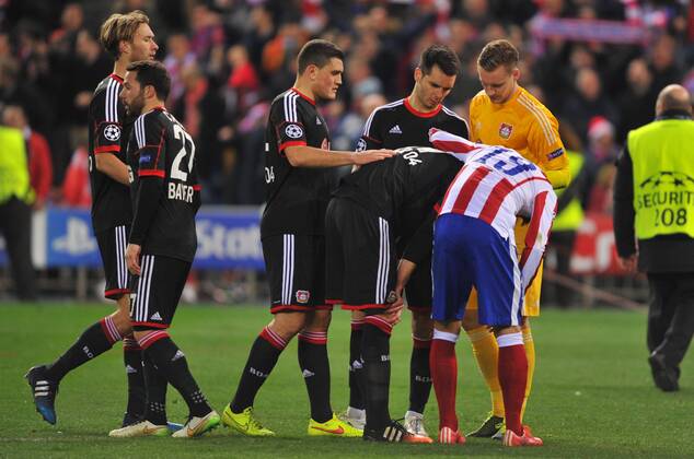 17.03.2015, xcox, Fussball UEFA Champions League, Atletico Madrid - Bayer 04 Leverkusen, v.l. Fernando Torres (Atl. Madrid) - Stefan Kiessling (Bayer 04 Leverkusen) Bernd Leno (Bayer 04 Leverkusen) -