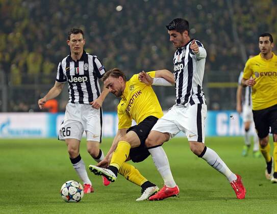 18.03.2015, xovx, Fussball UEFA Champions League, Borussia Dortmund - Juventus Turin, v.l. Stephan Lichtsteiner (Juventus Turin), Marcel Schmelzer (Borussia Dortmund), Alvaro Morata (Juventus Turin), Aktion.