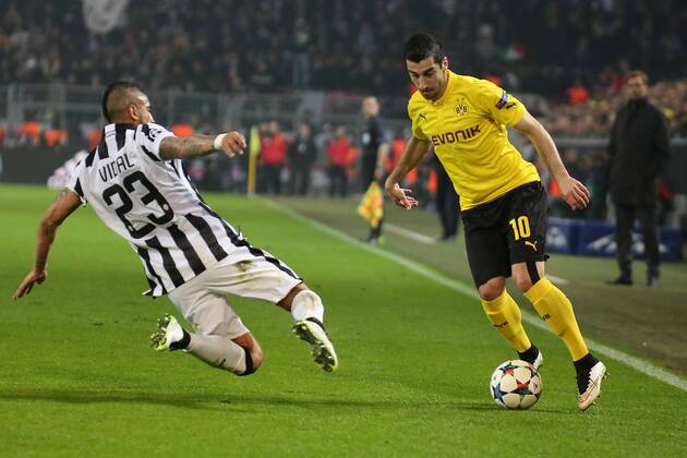 18.03.2015, xjfx, Fussball UEFA Champions League, Borussia Dortmund - Juventus Turin, v.l.Arturo Vidal (Juventus Turin),Henrikh Mkhitaryan (Borussia Dortmund),Zweikampf, Action, Aktion, Battles for the Ball