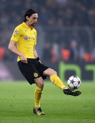 FUSSBALL CHAMPIONS LEAGUE SAISON 2014 2015 ACHTELFINAL RUECKSPIEL Borussia Dortmund - Juventus Turin 18.03.2015 Neven Subotic (Borussia Dortmund) am Ball 