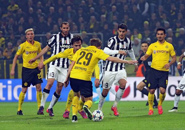 18.03.2015, xovx, Fussball UEFA Champions League, Borussia Dortmund - Juventus Turin, v.l. Kevin Kampl (Borussia Dortmund), Giorgio Chiellini (Juventus Turin), Mats Hummels (Borussia Dortmund), Marcel Schmelzer (Borussia Dortmund), Alvaro Morata (Juventus Turin), Ilkay Guendogan (Borussia Dortmund), Aktion.