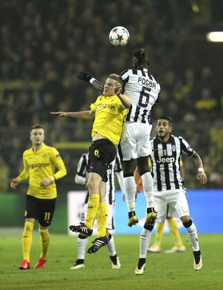 Foto : Sven Bender - Borussia - gegen .... Paul Pgba , rechts Fussball - Championsleague am Mi. 18.03.2015 1 8 Finale Bor. Dortmund - Juventus Turin