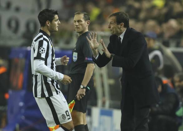 Massimiliano ALLEGRI, JUVE Trainer MORATA, JUVE 9 gestikuliert und gibt Anweisungen, Aktion, Einzelbild, Gestik, Geste, Handbewegung, zeigen, deuten BORUSSIA DORTMUND - JUVENTUS TURIN 0-3 Fussball UEFA Champions League, Achtelfinale in Dortmund, 18.03.2015 CL Saison 2014 2015, BVB
