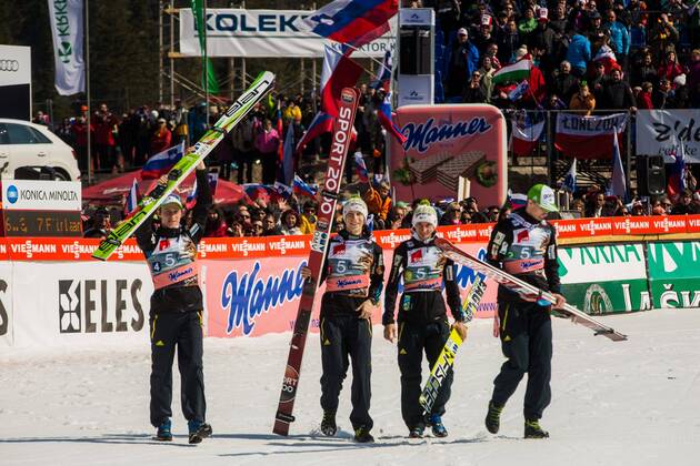 21.03.2015, Planica, Ratece, SLO, FIS Weltcup Ski Sprung, Planica, Finale, Skifliegen, Teambewerb, Siegerehrung, im Bild Peter Prevc, Anze Semenic, Jurij Tepes and Robert Kranjec of Slovenia during the Ski Flying Team Competition of the FIS Ski jumping Skispringen Ski nordisch Worldcup Cup finals at Planica in Ratece, Slovenia on 2015 03 21. EP_pon