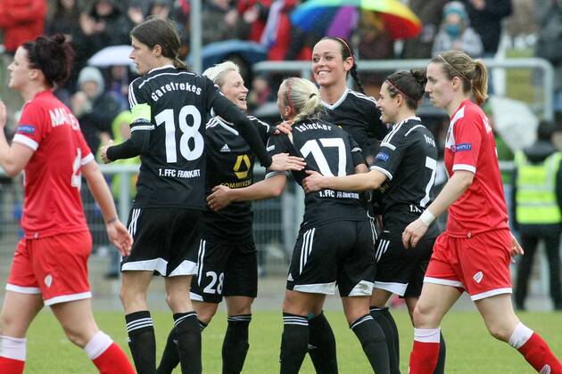 Viertelfinale Rueckspiel der UEFA Women s Champions League: 1. FFC Frankfurt gegen Bristol Academy WFC am Sonntag (29.03.2015) im Stadion am Brentanobad in Frankfurt am Main. Jubel nach 3:0 durch Mandy Islacker (1. FFC Frankfurt).