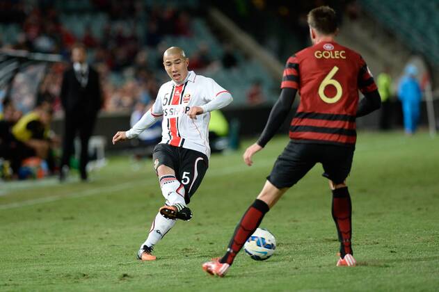 07.04.2015. Sydney, Australia. AFC Champions League. Western Sydney Wanderers v FC Seoul. Seoul defender Cha Du-ri in action. xNigelxOwenx  ActionPlus11611492