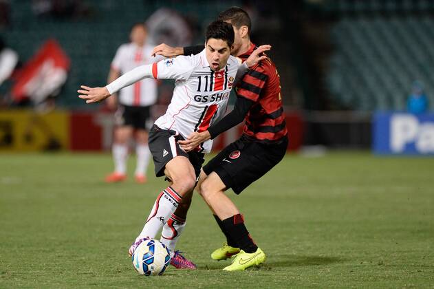 07.04.2015. Sydney, Australia. AFC Champions League. Western Sydney Wanderers v FC Seoul. Seoul forward Mauricio Molina in action. xNigelxOwenx  ActionPlus11611500