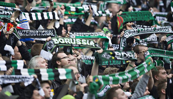 Mönchengladbach, 11.04.2015, Borussia Park Borussia Fans VfL Borussia Mönchengladbach - Borussia Dortmund mm
