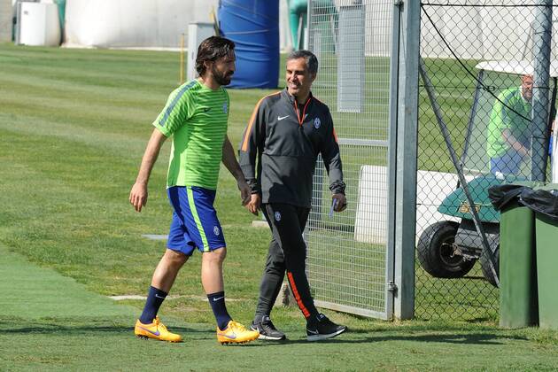 IPP20150413 Football - soccer: UEFA Champions League, Juventus Turin, Andrea Pirlo con Aldo Dolcetti - collaboratore tecnico - (Hinweis: Verwendung nur in Deutschland - only Germany) xHOCHxZWEIx xItalyxPhotoxPressx 