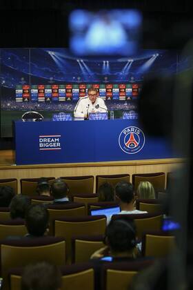 Laurent Blanc FOOTBALL : PK Paris Saint Germain (PSG) - Champions League - 14 04 2015 GwendolineLeGoff 