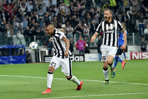 14.04.2015. Juventus Stadium, Turin, Italy. Champions League quarter-final first leg Juventus versus Monaco. Arturo Vidal celebrates after he scored the 1-0 goal for Juventus from the penalty spot xGiuseppexMaffiax  ActionPlus11613061