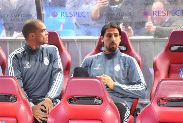 14.04.2015, Fussball UEFA Champions League, Atletico Madrid - Real Madrid, v.l. Pepe (Real Madrid) - Sami Khedira (Real Madrid)