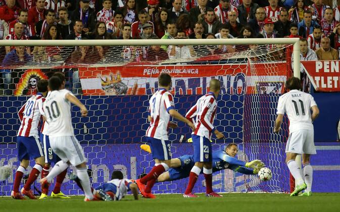 First leg of 1 4 Champions League match between Atletico Madrid and Real Madrid. In this picture, Jan Oblak save the goal. xPABLOGARCIAx 