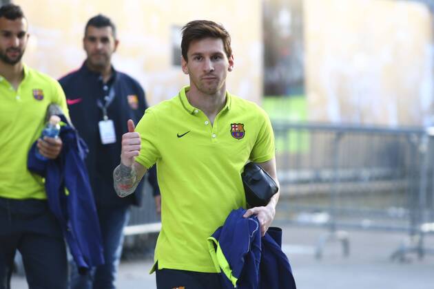 Lionel Messi FOOTBALL : Sortie de l entrainement de Barcelone au Parc des Princes - 14 04 2015 GwendolineLeGoff Panoramic 