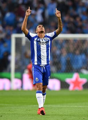 FUSSBALL CHAMPIONS LEAGUE SAISON 2014 2015 VIERTELFINALE HINSPIEL FC Porto - FC Bayern Muenchen 15.04.2015 Jubel: Danilo (FC Porto) 