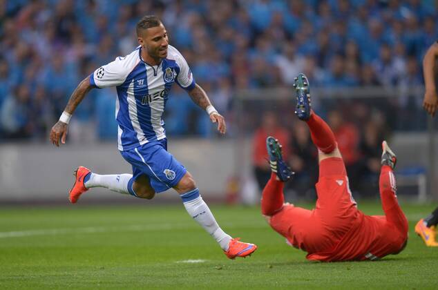 FUSSBALL CHAMPIONS LEAGUE SAISON 2014 2015 VIERTELFINALE HINSPIEL FC Porto - FC Bayern Muenchen 15.04.2015 Ricardo Quaresma (FC Porto) jubelt nach seinem Elfmetertor jubelnd ab 