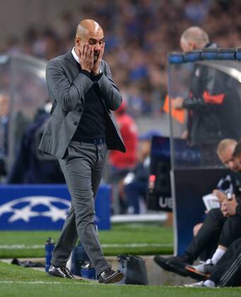 FUSSBALL CHAMPIONS LEAGUE SAISON 2014 2015 VIERTELFINALE HINSPIEL FC Porto - FC Bayern Muenchen 15.03.2015 Trainer Pep Guardiola (FC Bayern Muenchen) ist enttaeuscht 